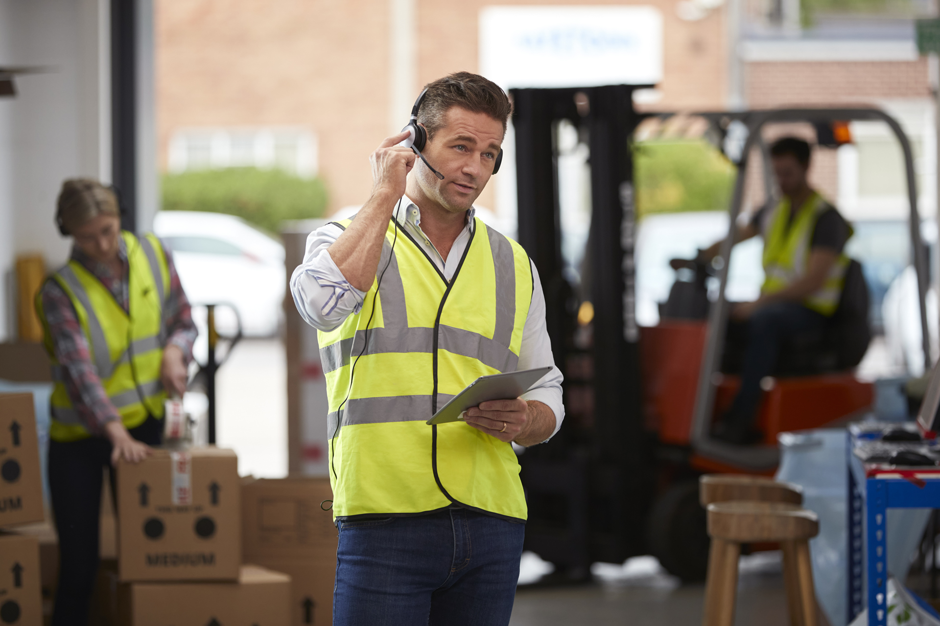 Voice-directed warehousing (VDW)